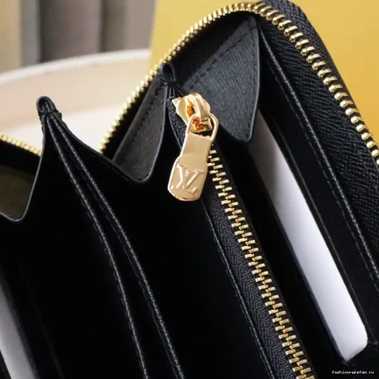Fashionrepsfam ru LV Bag 2308DJ0109 0725
